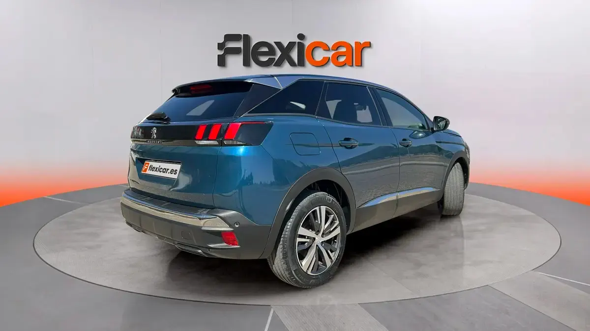 Usado Peugeot 3008 Allure 131 CV (96 kW) 2023 Azul SUV
