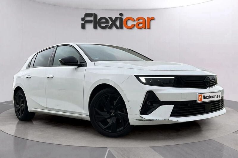 Blanco Usado 2023 Opel Astra Berlina | 15.590 € (Buen precio) - Imagen 1/4
