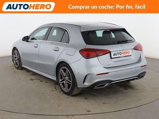 Usado Mercedes A180 AMG line 150 CV (110 kW) 2024 Gris Berlina