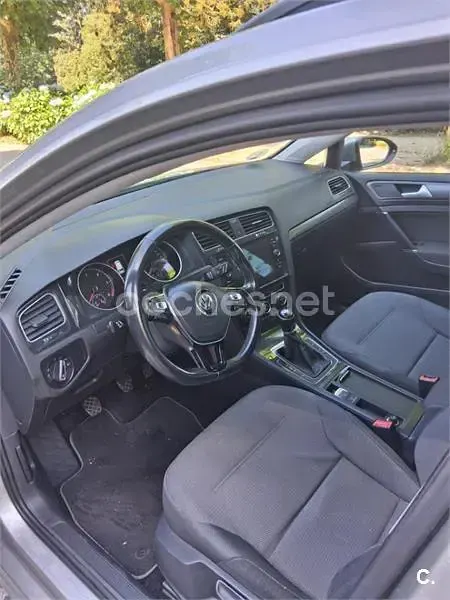 Usado VW Golf VII Business 115 CV (84 kW) 2020 Gris / plata Familiar
