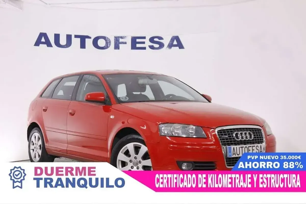 Usado Audi A3 Attraction 140 CV (102 kW) 2006 Rojo Utilitario