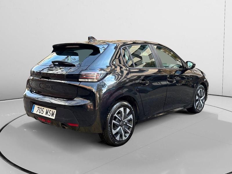 Usado Peugeot 208 Active 101 CV (74 kW) 2024 Negro Utilitario