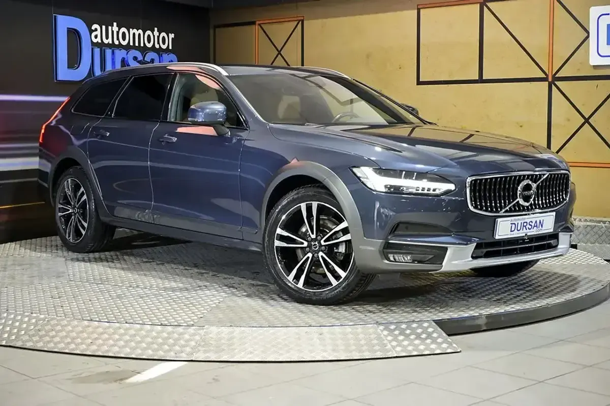 Usado Volvo V90 Pro 190 CV (139 kW) 2019 Azul Familiar