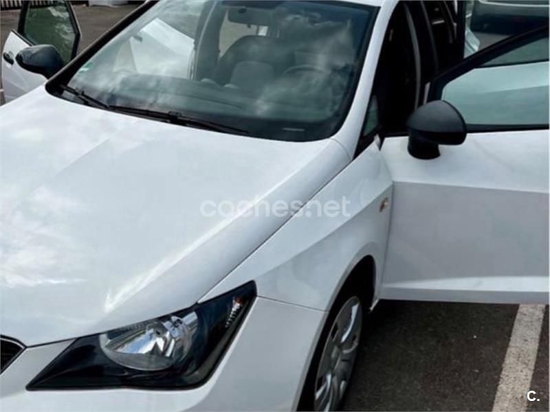 Blanco Usado 2015 Seat Ibiza Reference Berlina | 7500 € (Buen precio) - Imagen 1/4