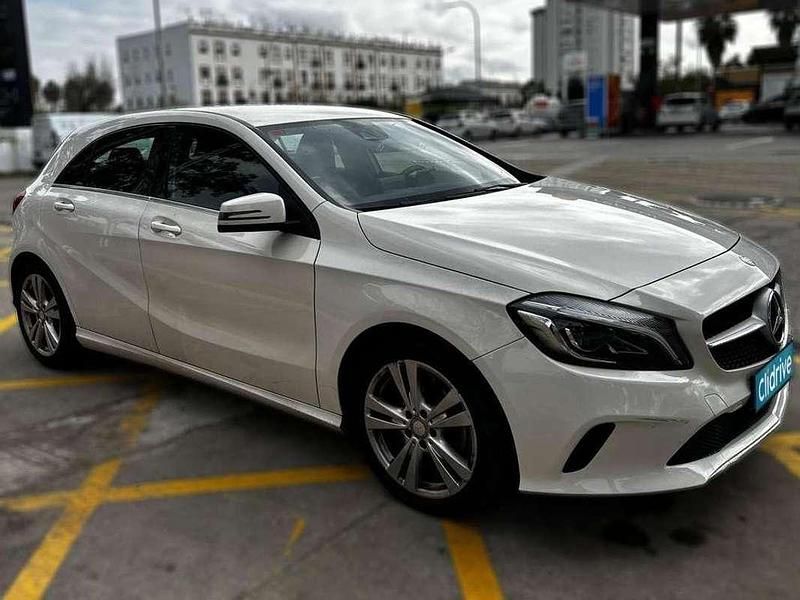 Usado Mercedes A220 Urban 136 CV (100 kW) 2016 Blanco Utilitario