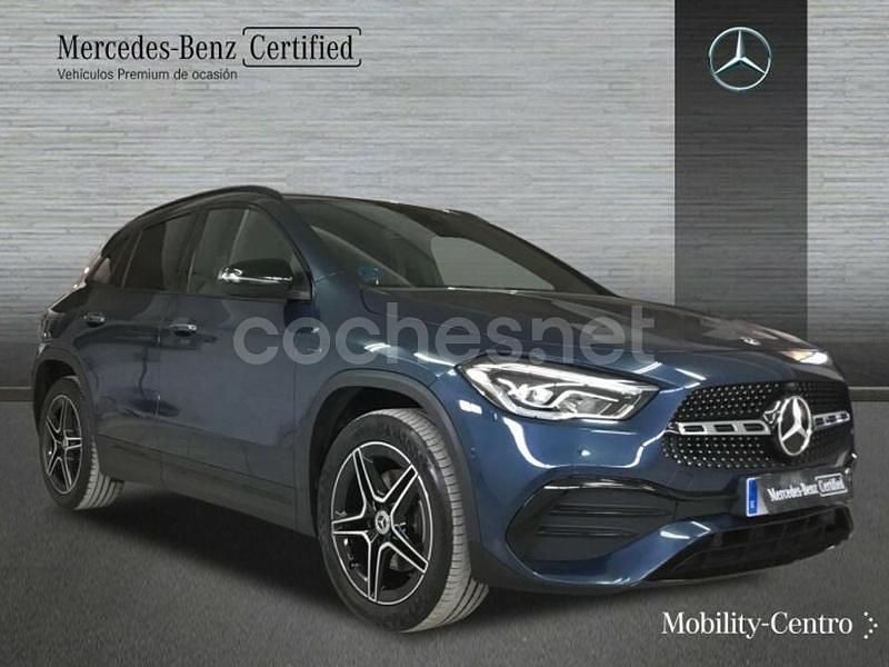 Usado Mercedes GLA250 AMG line 218 CV (160 kW) 2020 Azul SUV