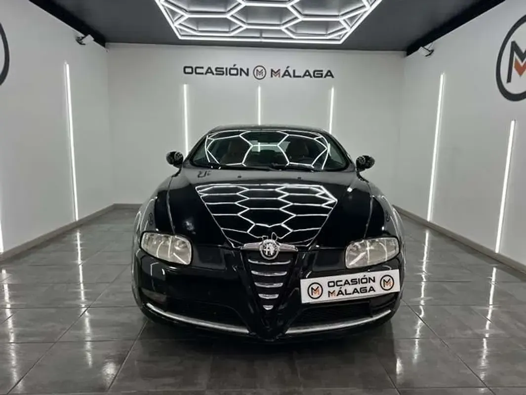 Usado Alfa Romeo GT Distinctive 150 CV (110 kW) 2008 Negro Coupe