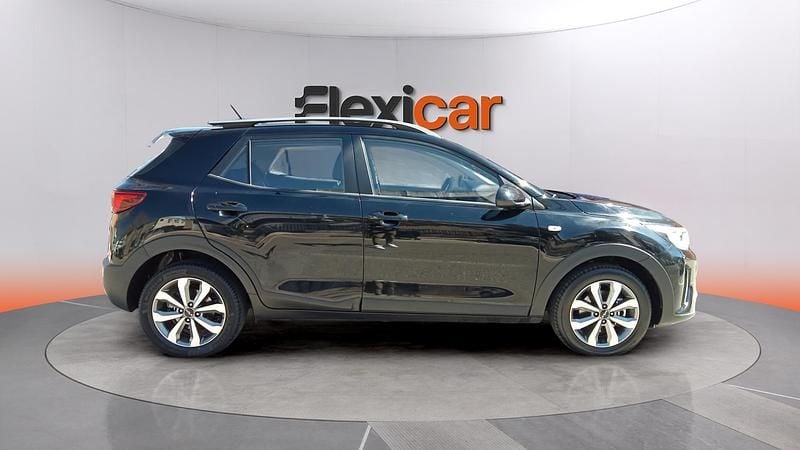 Usado Kia Stonic 101 CV (74 kW) 2022 Negro SUV