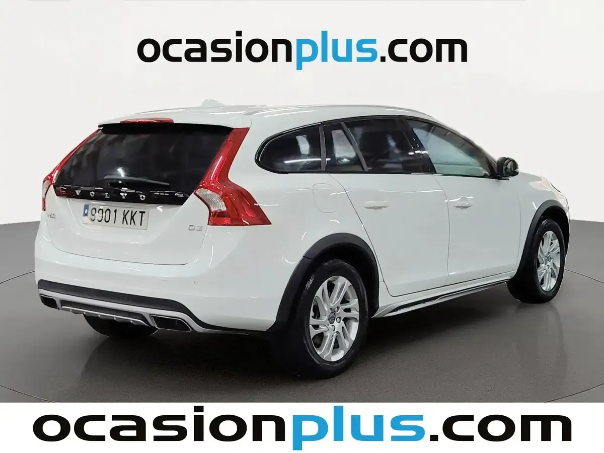 Usado Volvo V60 CC Kinetic 150 CV (110 kW) 2018 Blanco Familiar