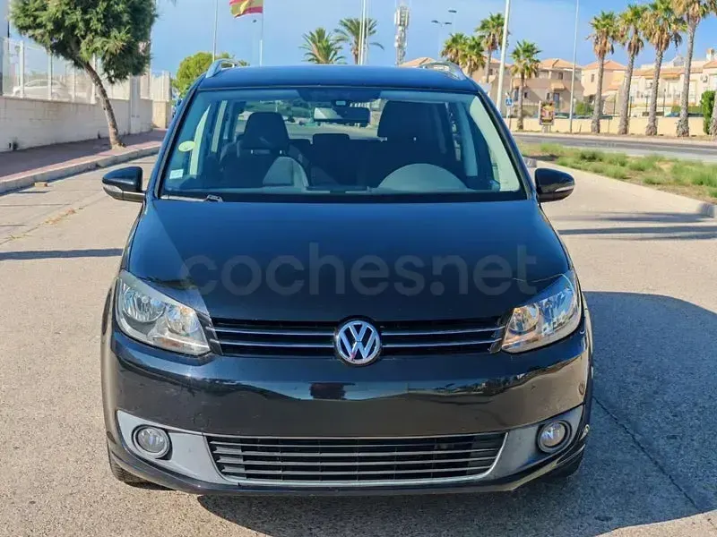 Usado VW Touran Advance 105 CV (77 kW) 2011 Negro Monovolumen