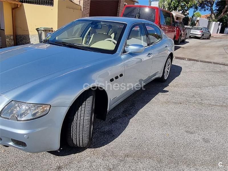 Usado Maserati Quattroporte 400 CV (294 kW) 2005 Azul Berlina