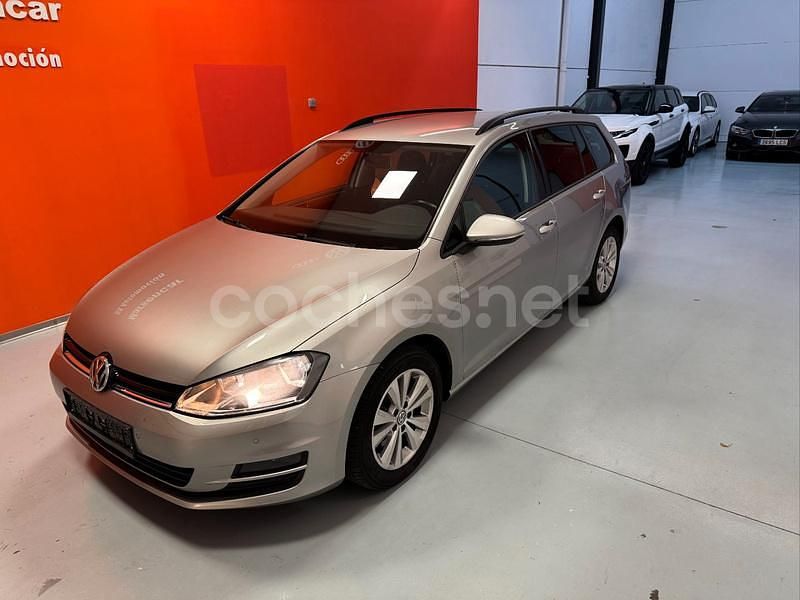 Usado VW Golf VII Advance 110 CV (80 kW) 2016 Gris / plata Familiar