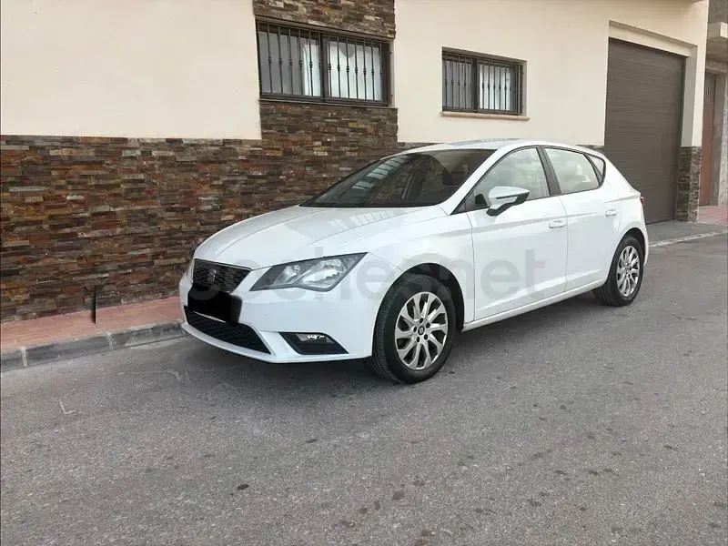 Usado Seat Leon I-Tech 105 CV (77 kW) 2013 Blanco Berlina