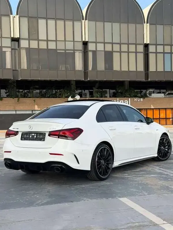 Usado Mercedes A35 AMG AMG 306 CV (225 kW) 2020 Blanco Berlina