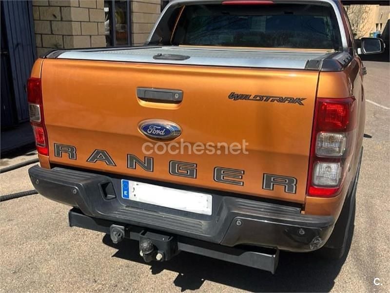 Usado Ford Ranger Wildtrack 213 CV (156 kW) 2020 Naranja Pickup/Camioneta