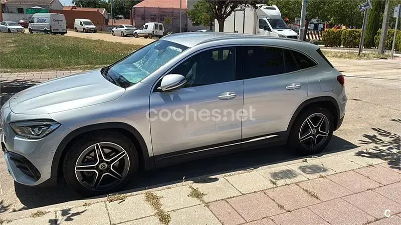 Usado Mercedes GLA200 150 CV (110 kW) 2020 Gris / plata SUV