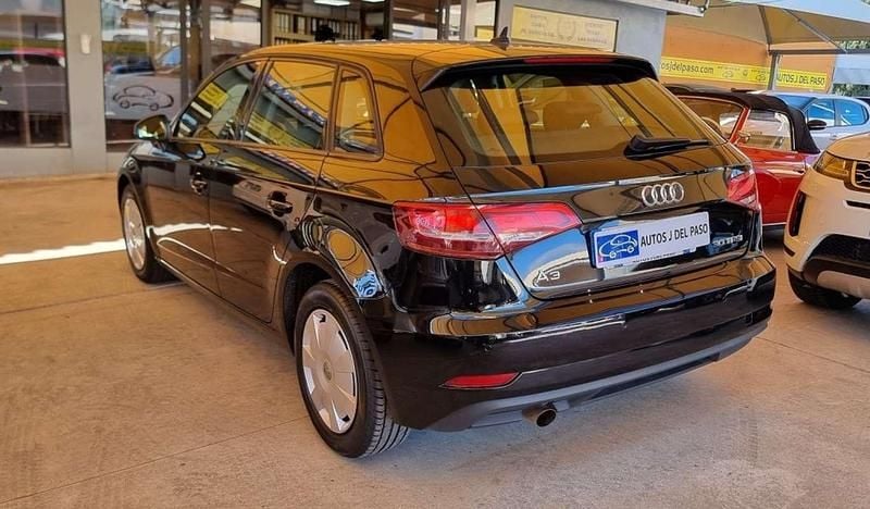 Usado Audi A3 Sportback 116 CV (85 kW) 2019 Negro Utilitario