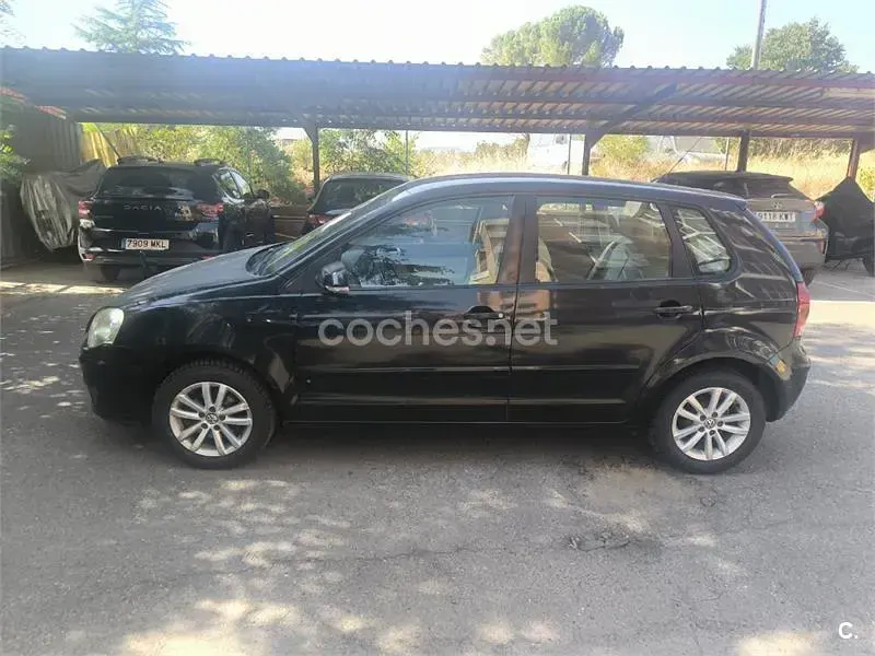 Usado VW Polo United 70 CV (51 kW) 2008 Negro Utilitario