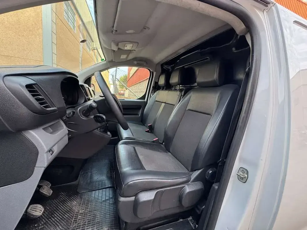 Usado Opel Vivaro-e Combi S 120 CV (88 kW) 2022 Blanco Monovolumen