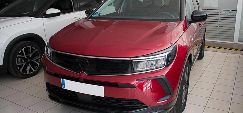 Usado Opel Grandland X GS Line 224 CV (164 kW) 2022 Karmin red SUV