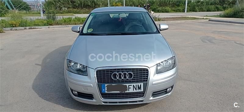 Gris / plata Usado 2007 Audi A3 Ambiente Berlina | 6500 € (Buen precio) - Imagen 1/4
