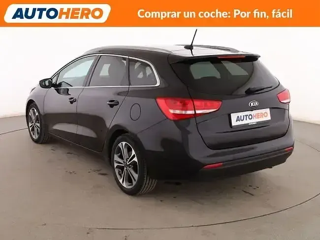 Usado Kia Ceed 135 CV (99 kW) 2016 Negro Utilitario
