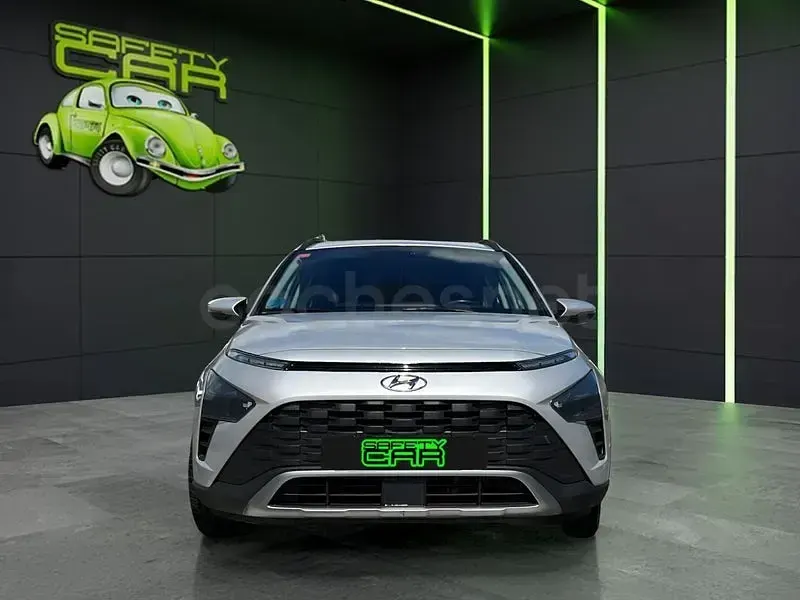 Usado Hyundai Bayon 100 CV (73 kW) 2021 Gris / plata SUV
