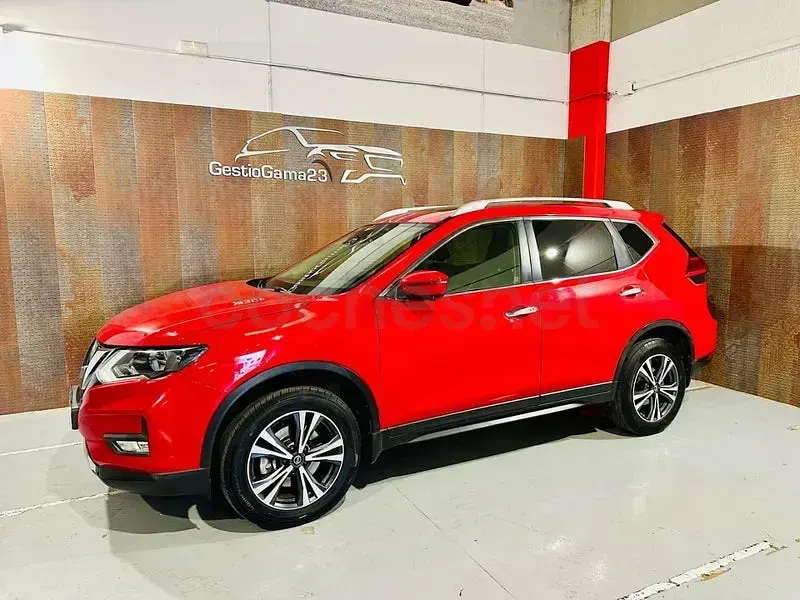 Usado Nissan X-Trail N-Connecta 177 CV (130 kW) 2018 Rojo SUV