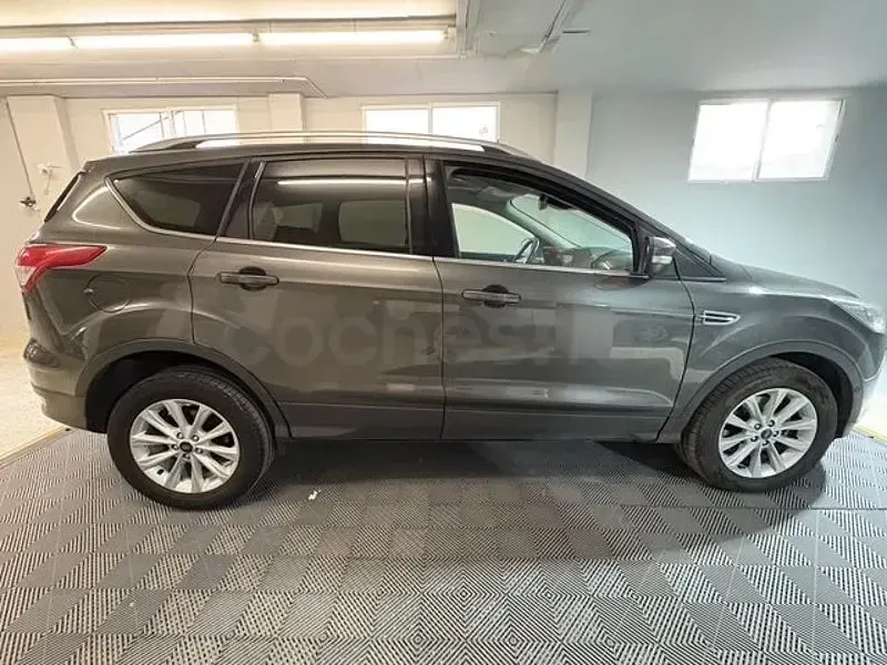 Usado Ford Kuga Titanium 150 CV (110 kW) 2017 Gris / plata SUV