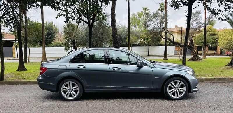 Usado Mercedes C220 Avantgarde 170 CV (125 kW) 2012 Plateado Berlina