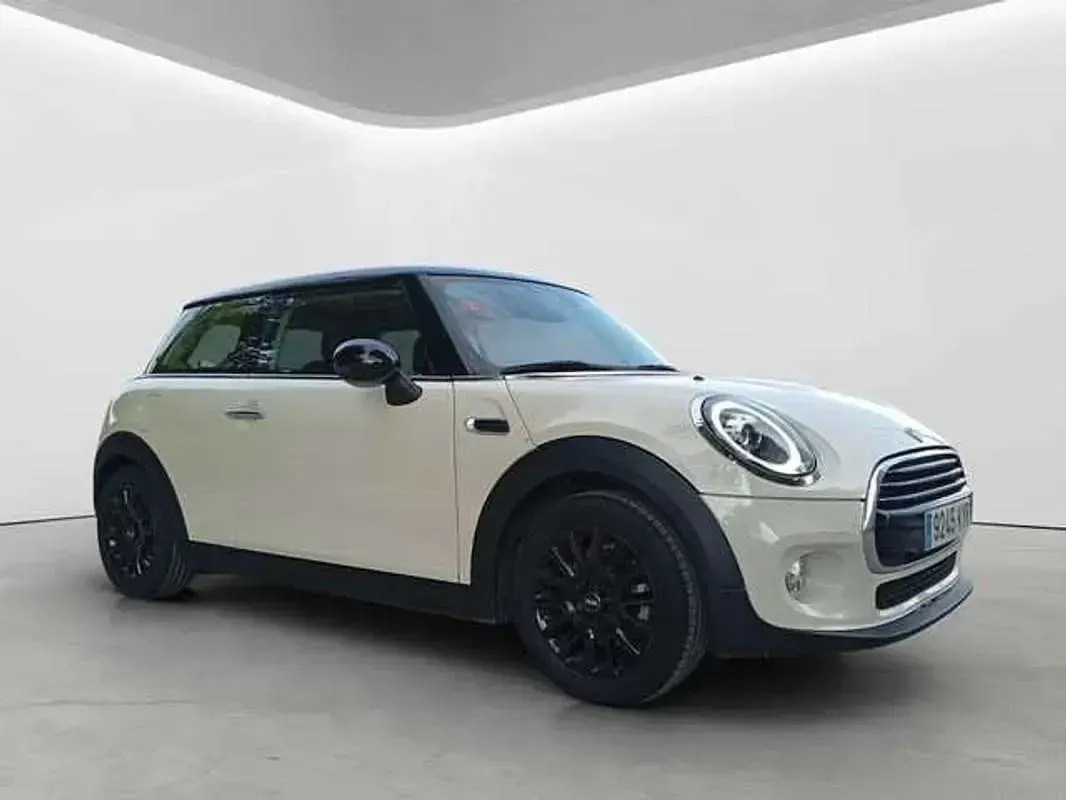 Usado Mini Cooper D 116 CV (85 kW) 2019 Blanco Utilitario