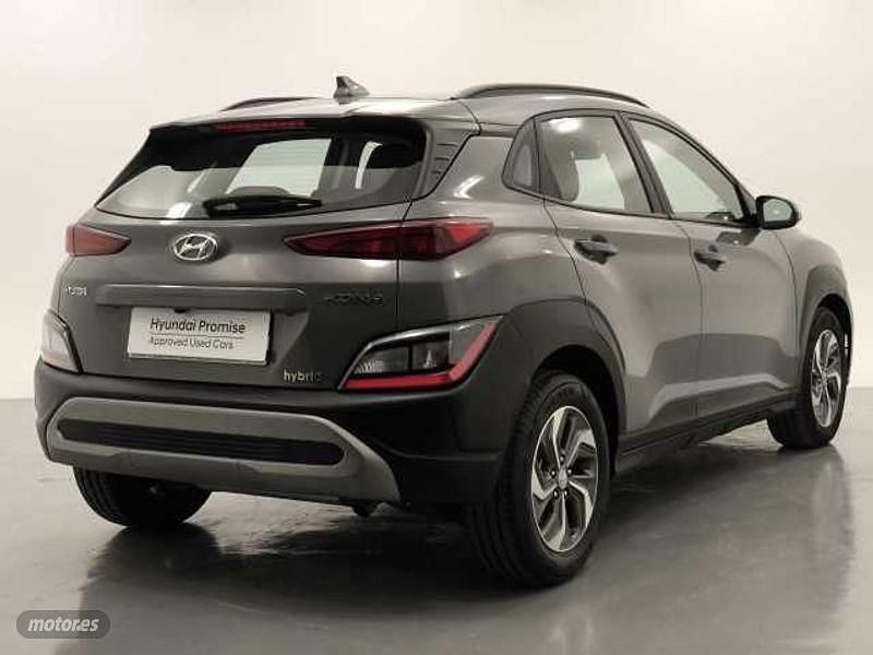 Usado Hyundai Kona 141 CV (103 kW) 2021 Gris / plata SUV