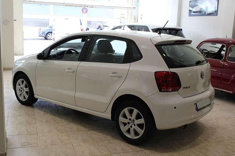Usado VW Polo Advance 90 CV (66 kW) 2012 Blanco Utilitario
