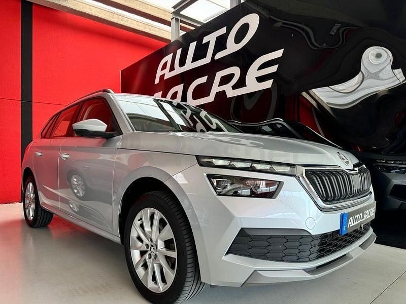 Usado Skoda Kamiq Ambition 116 CV (85 kW) 2020 Gris / plata SUV