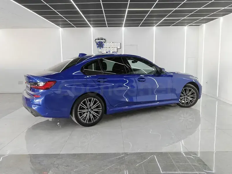 Usado BMW 320 Shadowline 184 CV (135 kW) 2020 Azul Berlina