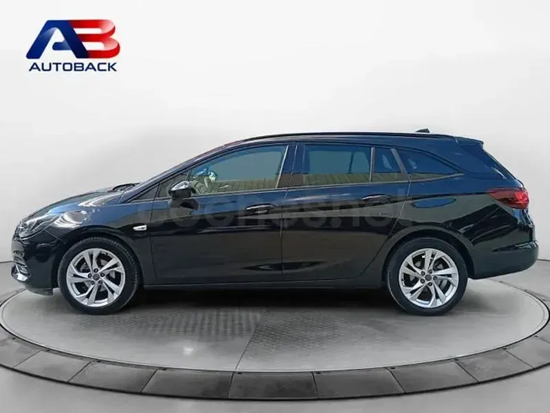 Usado Opel Astra GS Line 105 CV (77 kW) 2021 Negro Familiar
