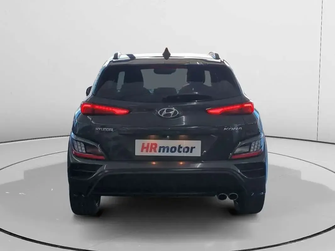 Usado Hyundai Kona 120 CV (88 kW) 2023 Gris SUV