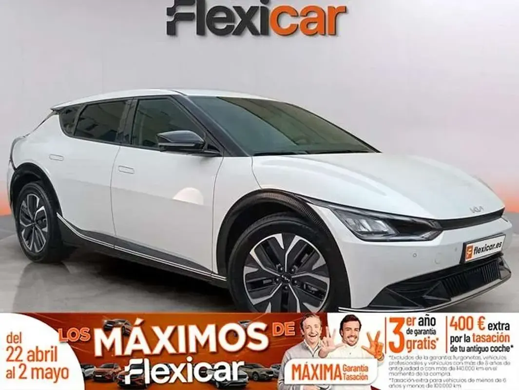 Usado Kia EV6 Air 125 kW (170 HP) 2022 Branco SUV