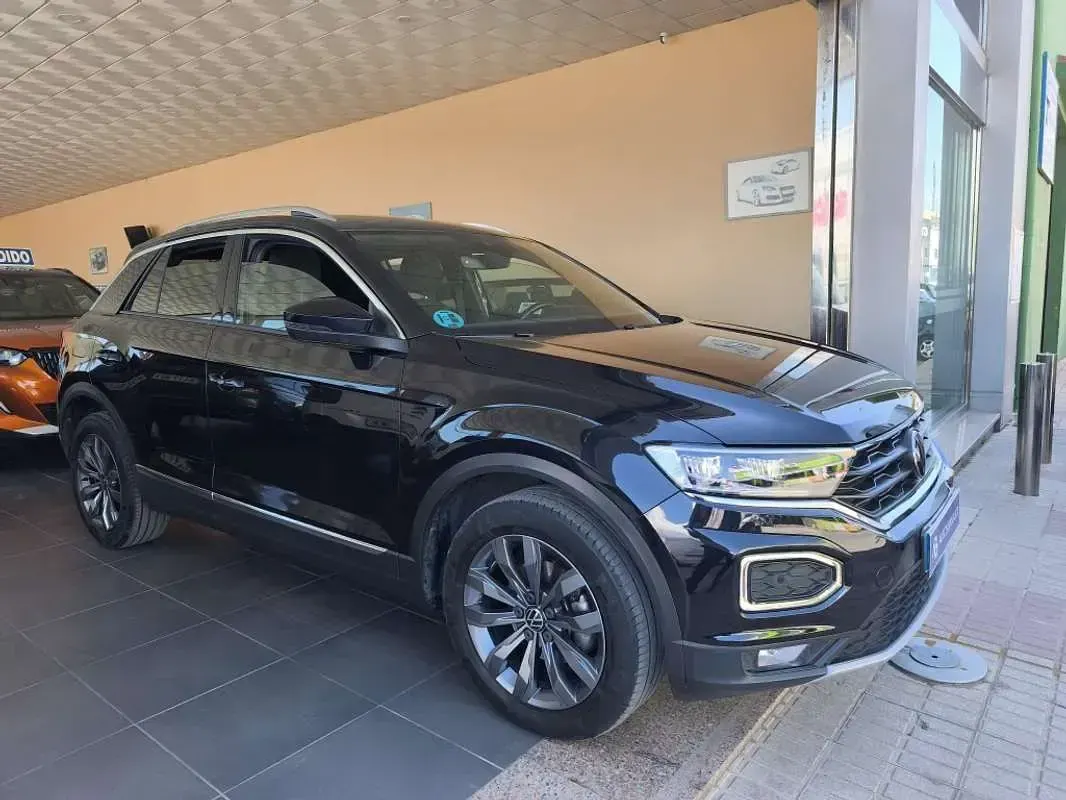 Usado VW T-Roc Sport 150 CV (110 kW) 2022 Negro SUV
