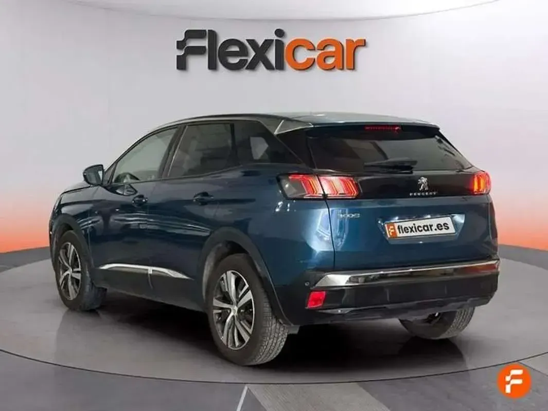 Usado Peugeot 3008 Allure 131 CV (96 kW) 2021 Verde SUV