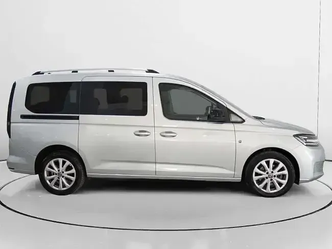 Usado VW Caddy Maxi Life 114 CV (83 kW) 2023 Gris Monovolumen