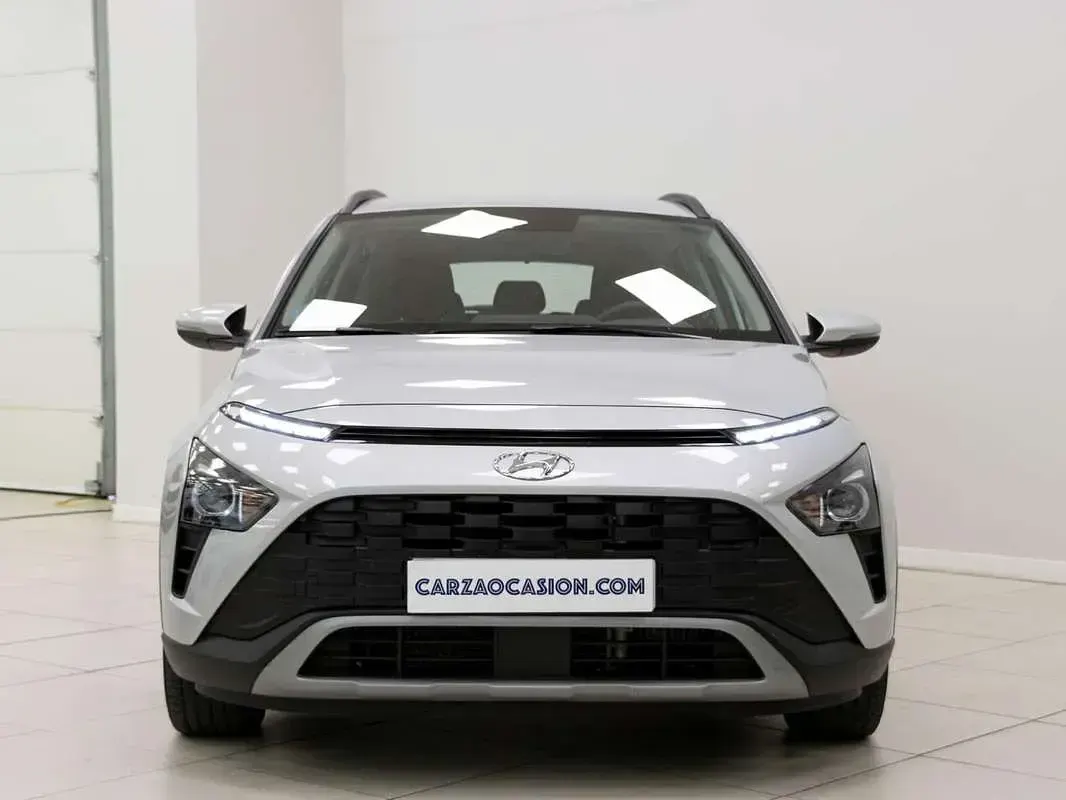 Usado Hyundai Bayon 101 CV (74 kW) 2022 Plateado SUV