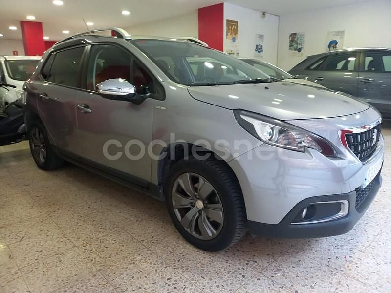 Gris / plata Usado 2018 Peugeot 2008 Style SUV | 7900 € (Buen precio) - Imagen 1/4