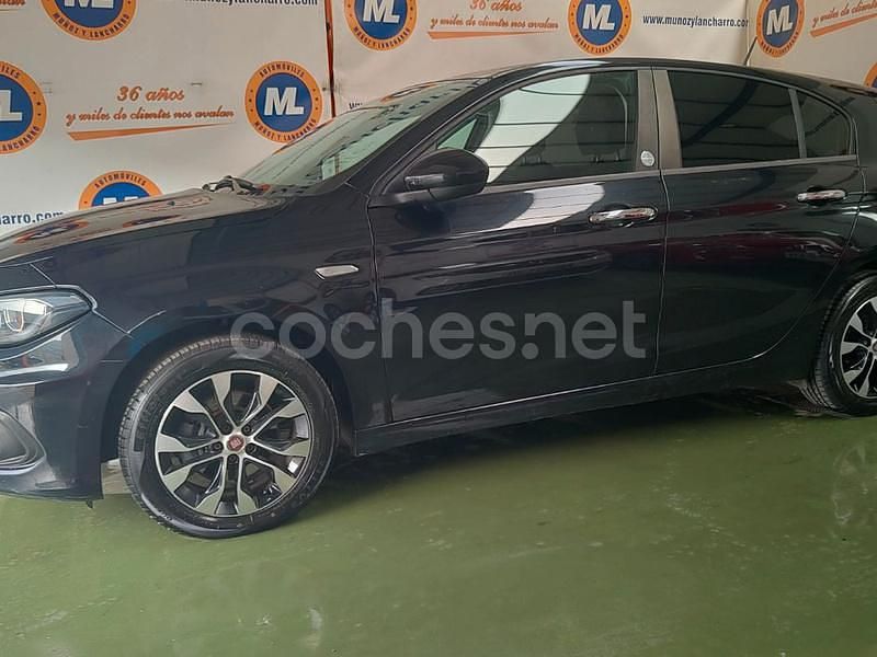 Usado Fiat Tipo Mirror 95 CV (69 kW) 2020 Negro Berlina