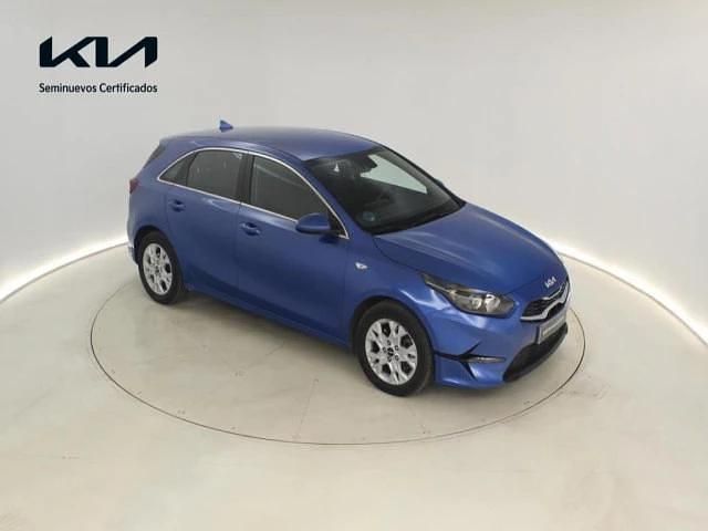 Usado Kia Ceed 120 CV (88 kW) 2024 Sedán Utilitario