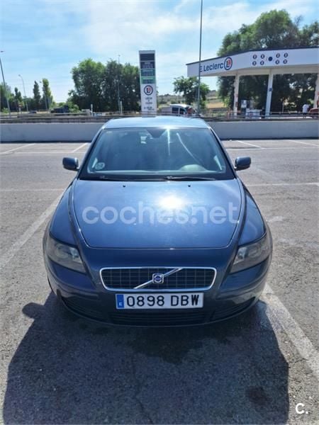 Azul Usado 2004 Volvo S40 Momentum Berlina | 2700 € (Precio justo) - Imagen 1/4