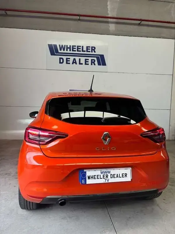 Usado Renault Clio Business 67 CV (49 kW) 2020 Naranja Utilitario