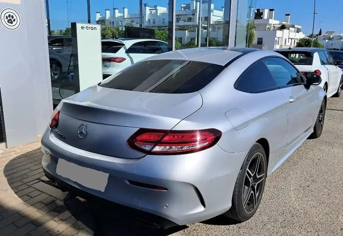 Usado Mercedes C220 194 CV (142 kW) 2020 Gris Coupe
