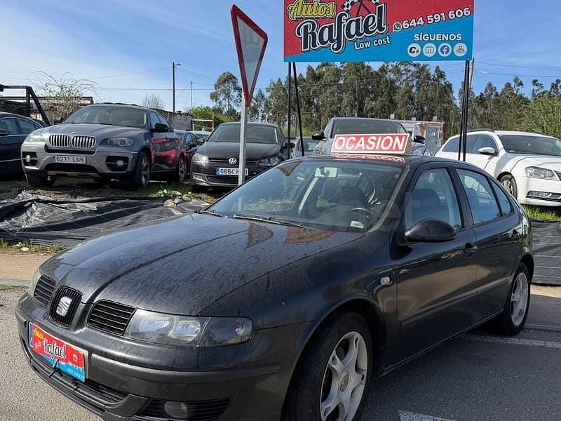 Usado Seat Leon Sport 130 CV (95 kW) 2003 Negro Utilitario