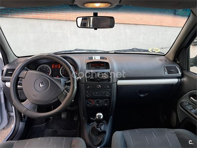 Azul Usado 2004 Renault Clio II Extreme Berlina | 3995 € (Un poco caro) - Imagen 1/4
